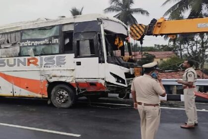 ಗೋವಾಗೆ ಹೊರಟಿದ್ದ ಖಾಸಗಿ ಬಸ್ ಪಲ್ಟಿ: ಮೂವರ ಮೃತ್ಯು