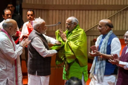 ಸರ್ವಾನುಮತದಿಂದ ಉಪ ರಾಷ್ಟ್ರಪತಿಯನ್ನಾಗಿ ಸಿ.ಪಿ.ರಾಧಾಕೃಷ್ಣನರನ್ನು ಆಯ್ಕೆ ಮಾಡಿ : ಮೋದಿ ಕರೆ