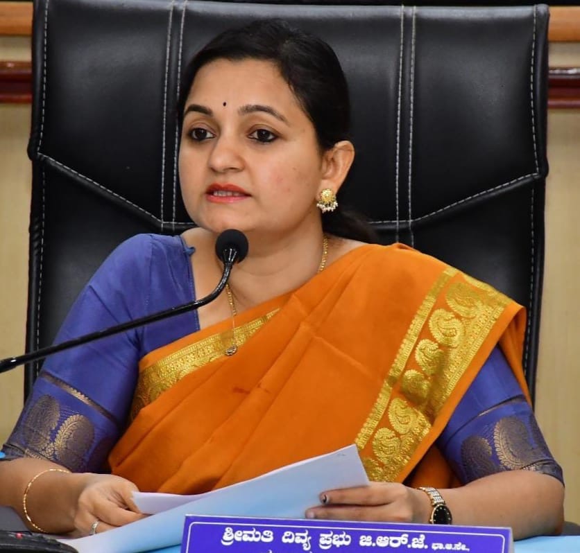 ಧಾರವಾಡ ಜಿಲ್ಲೆಯ ಶಾಲೆ ಹಾಗು ಪಿಯು ಕಾಲೇಜುಗಳಿಗೆ ಅಗಸ್ಟ 19 ರಂದು ರಜೆ ಘೋಷಿಸಿ ಜಿಲ್ಲಾಧಿಕಾರಿ ಆದೇಶ