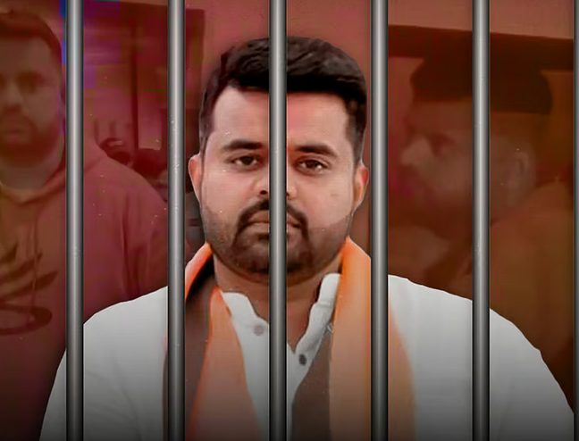 ರೇವಣ್ಣ ರಾಜಕೀಯ ಭವಿಷ್ಯ ಅಂತ್ಯ: ವೈರಲ್​  ಆಗಿದ್ದವು 2,900ಕ್ಕೂ ಹೆಚ್ಚು ವಿಡಿಯೋ!