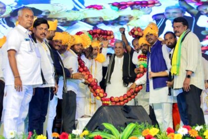 ಸಮೀಕ್ಷೆ ವೇಳೆ ಕುರುಬ ಅಂತಲೇ ಜಾತಿ ಬರೆಸಿ: ಕುರುಬ ಸಮುದಾಯವನ್ನು ಎಸ್ ಟಿ ಗೆ ಸೇರಿಸಲು ಮತ್ತೆ ಕೇಂದ್ರಕ್ಕೆ ಶಿಫಾರಸ್ಸು: ಸಿಎಂ ಭರವಸೆ