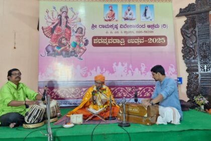 ಈಶ್ವರದಾಸ ಯಲ್ಲಾಪುರ ಅವರಿಂದ ಹರಿಕಥೆ