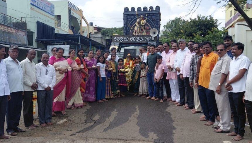 ರಾಮತೀರ್ಥ ನಗರಕ್ಕೆ ಚನ್ನಮ್ಮ ಜ್ಯೋತಿ ಆಗಮನ : ನಾಗರಿಕರಿಂದ ಅಭೂತಪೂರ್ವ ಸ್ವಾಗತ