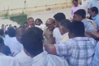 ಡಿಸಿಸಿ ಬ್ಯಾಂಕ್ ಚುನಾವಣೆ : ಸವದಿ-ಜಾರಕಿಹೊಳಿ ಗುಂಪುಗಳ ನಡುವೆ ಮಾರಾಮಾರಿ