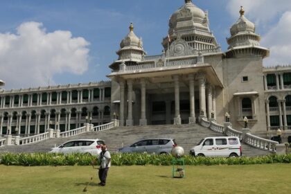 ಸುವರ್ಣಸೌಧ ಪಕ್ಕದಲ್ಲಿ ಆಡಳಿತ ಸೌಧ ನಿರ್ಮಿಸಿ