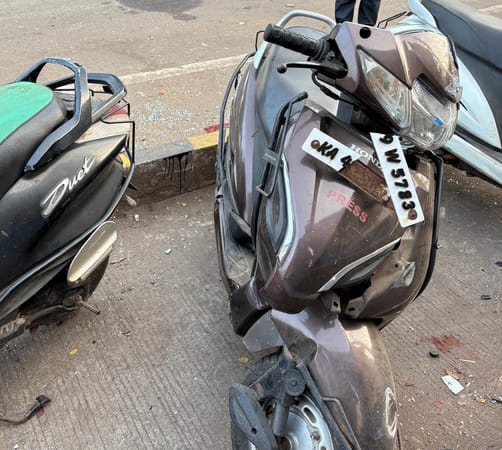 ಮದ್ಯ ಸೇವಿಸಿ ಕಾರ್ ಚಾಲನೆ, 13 ದ್ವಿಚಕ್ರ ವಾಹನಗಳಿಗೆ ಹಾನಿ