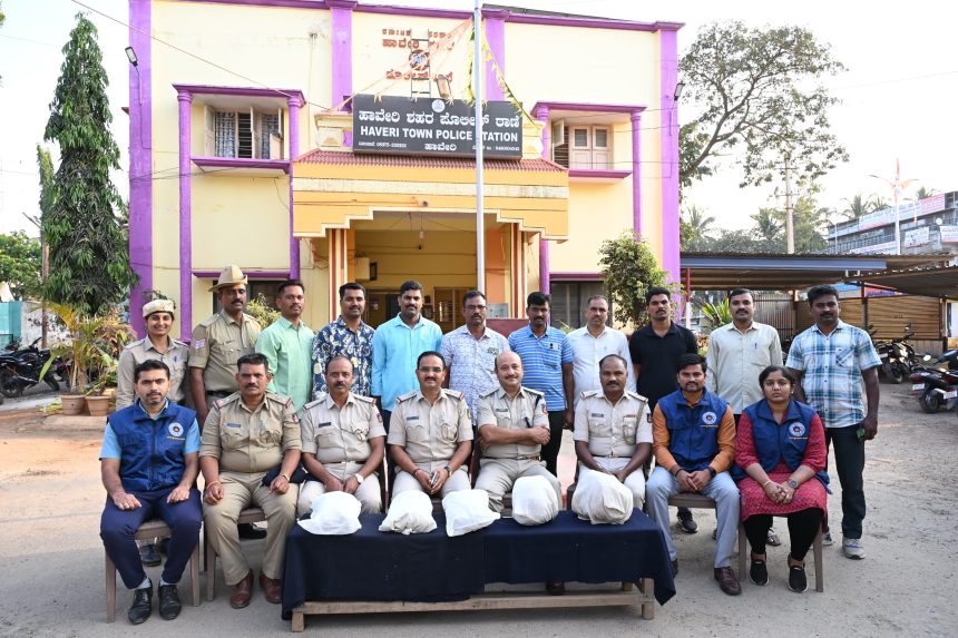 ಹಾವೇರಿಯಲ್ಲಿ ಅಕ್ರಮವಾಗಿ ಗಾಂಜಾ ಮಾರಾಟ ಮಾಡುತ್ತಿದ್ದ ಮೂವರನ್ನು ಬಂಧನ.