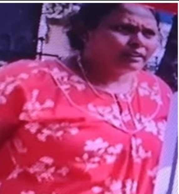 ಪೊಲೀಸ್ ವ್ಯಾನ್ ನಲ್ಲಿ ತನ್ನ ವಸ್ತ್ರವನ್ನು ವಿವಸ್ತ್ರಗೊಳಿಸಿಕೊಂಡಿದ್ದ ಬಿಜೆಪಿ ಕಾರ್ಯಕರ್ತೆಯ ಕರಾಳ ಮುಖ ಬಹಿರಂಗ ಪೊಲೀಸ್ ವ್ಯಾನ್ ನಲ್ಲಿ ತನ್ನ ವಸ್ತ್ರವನ್ನು ವಿವಸ್ತ್ರಗೊಳಿಸಿಕೊಂಡಿದ್ದ ಬಿಜೆಪಿ ಕಾರ್ಯಕರ್ತೆಯ ಕರಾಳ ಮುಖ ಬಹಿರಂಗ